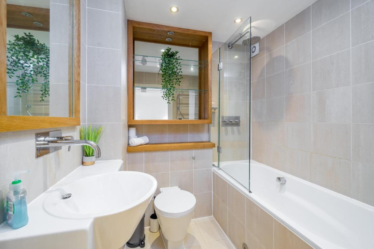 Stylish Deluxe 2br Duplex - Free Parking - Near Canary Wharf