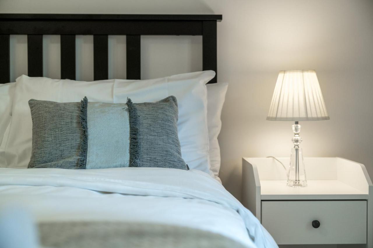 Апартаменты Stylish Deluxe 2br Duplex - Free Parking - Near Canary Wharf Лондон