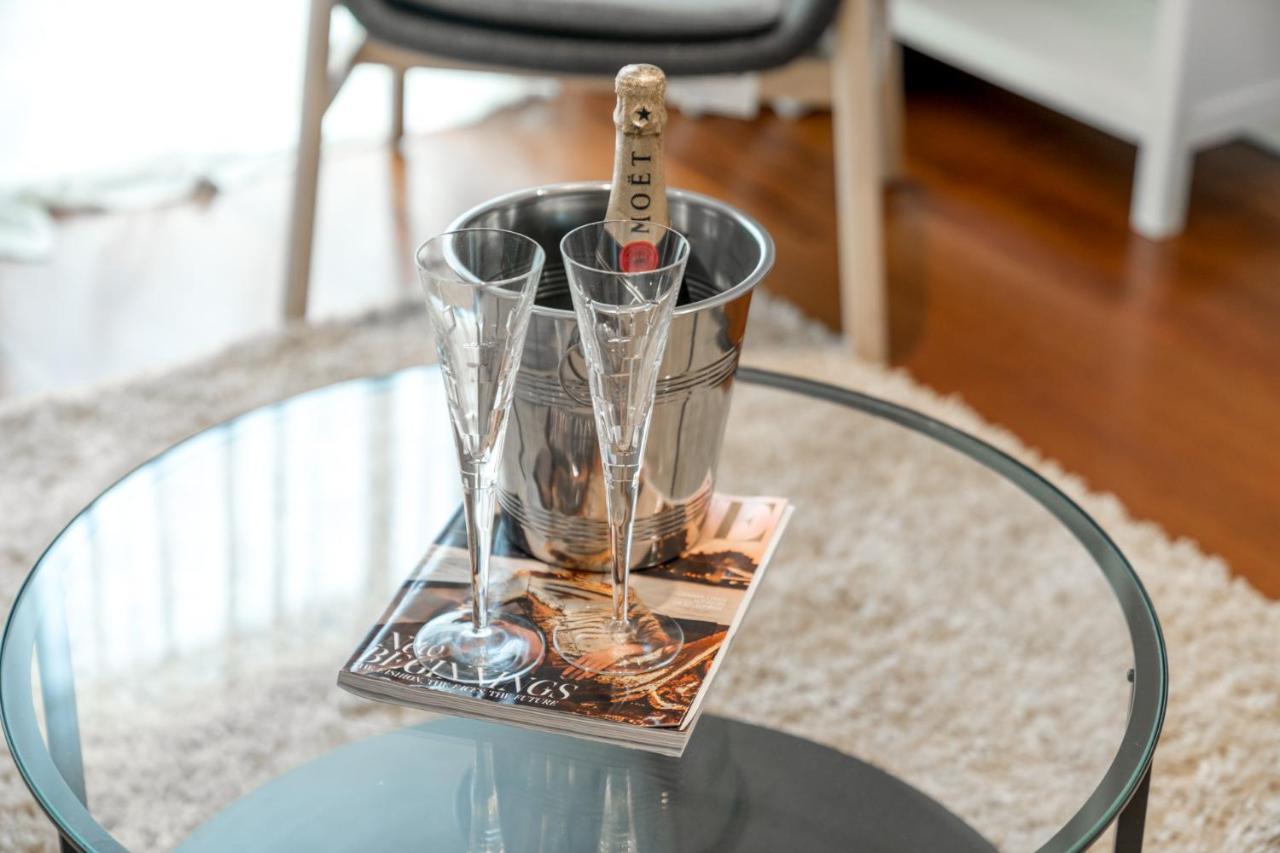 Апартаменты Stylish Deluxe 2br Duplex - Free Parking - Near Canary Wharf