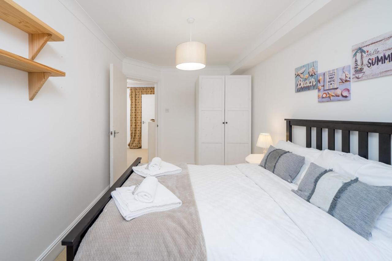 Apartment Stylish Deluxe 2br Duplex - Free Parking - Near Canary Wharf London
