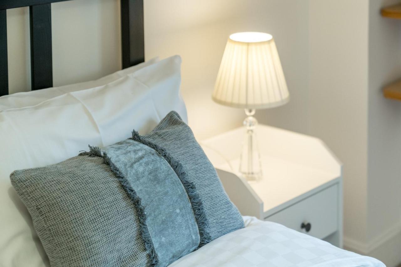 Stylish Deluxe 2br Duplex - Free Parking - Near Canary Wharf London