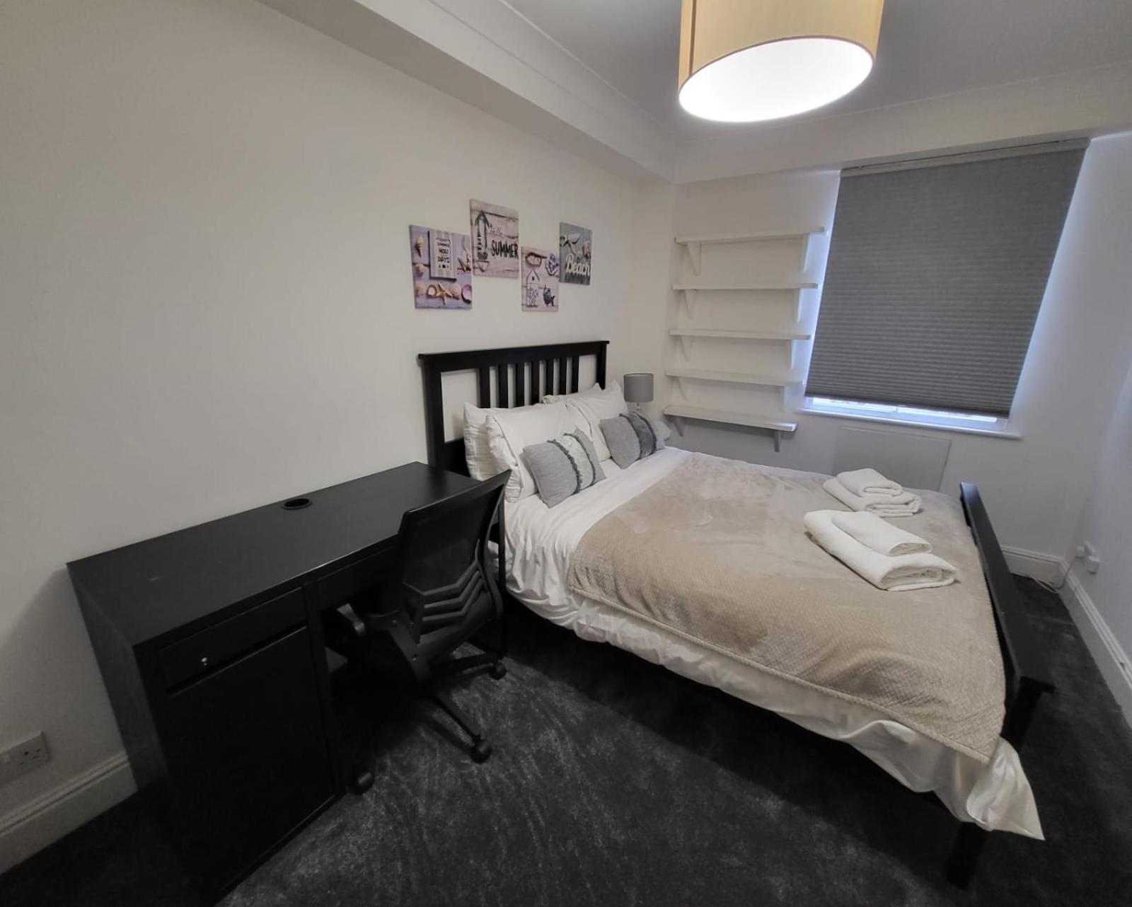 Stylish Deluxe 2br Duplex - Free Parking - Near Canary Wharf Apartment *